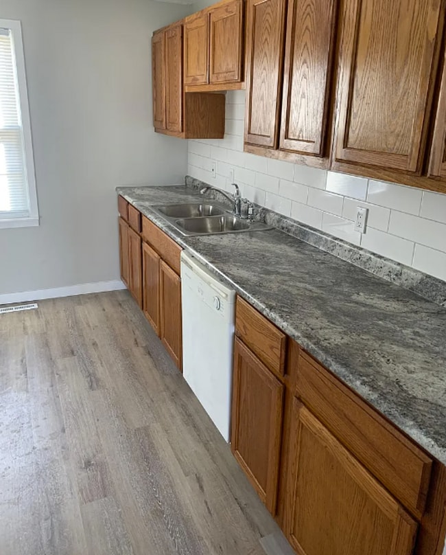 Building Photo - 2 Bed 1 Bath in South Wichita