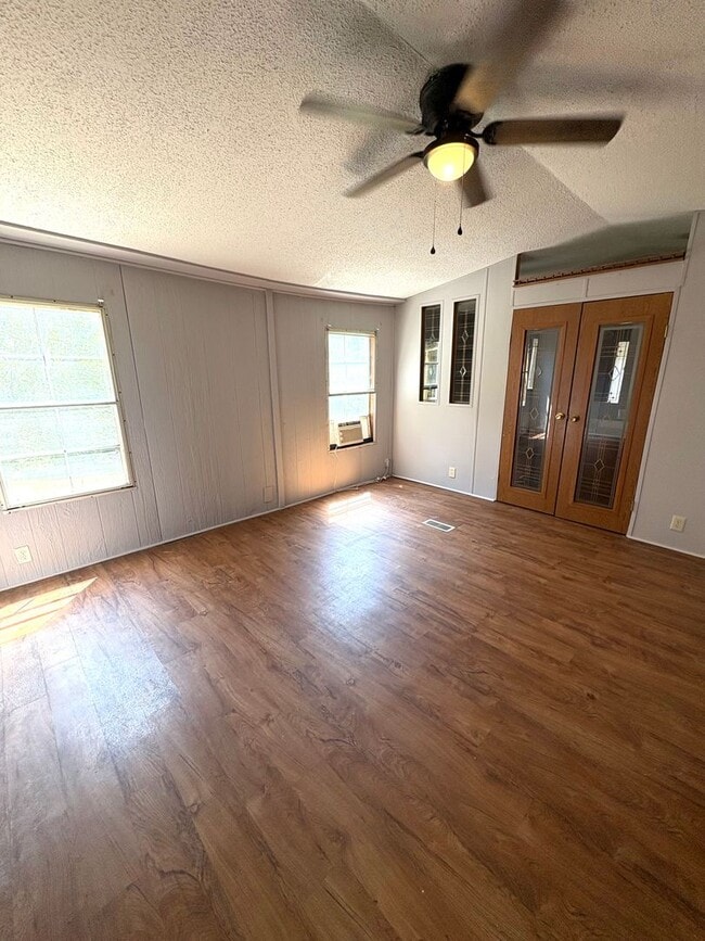 Building Photo - 1498 Siddens Rd