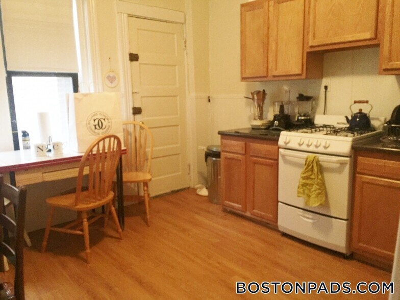 Building Photo - 1381 Commonwealth Avenue