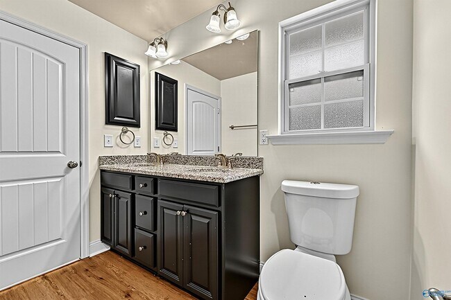 Building Photo - 130 Tybee Dr