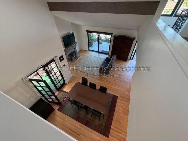 Building Photo - 237 Novara Dr