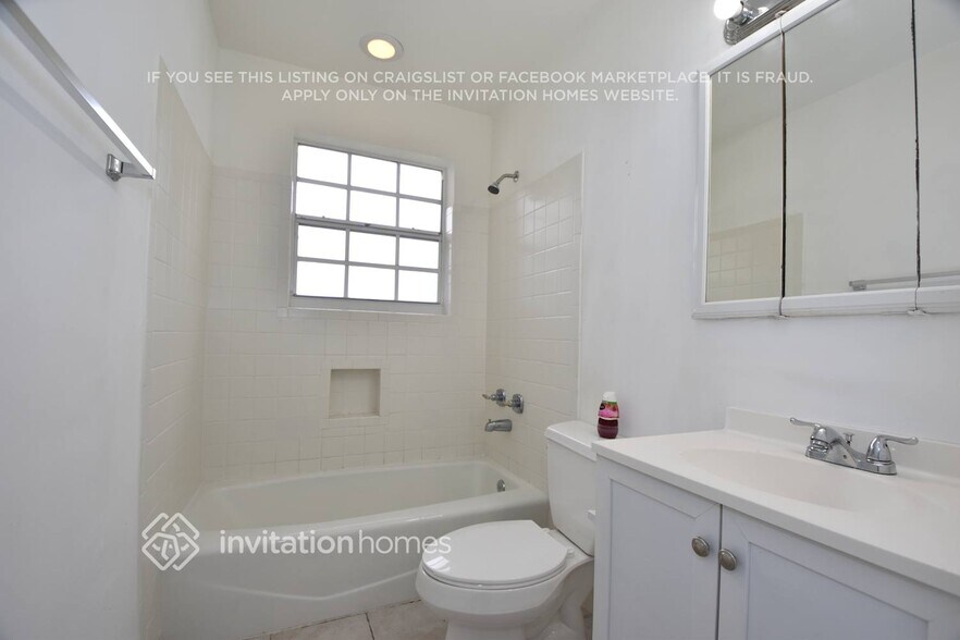 Building Photo - 10030 SW 85th St