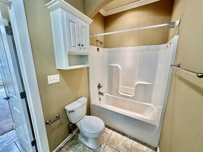 Building Photo - 2591 N Tragalger Dr.