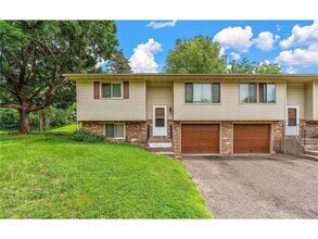 Building Photo - 964 McKnight Rd S