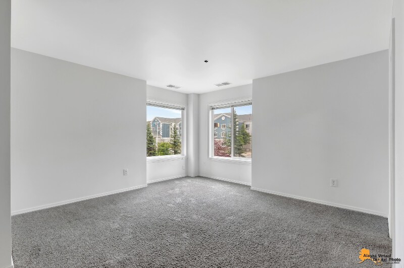 Building Photo - 800 M St