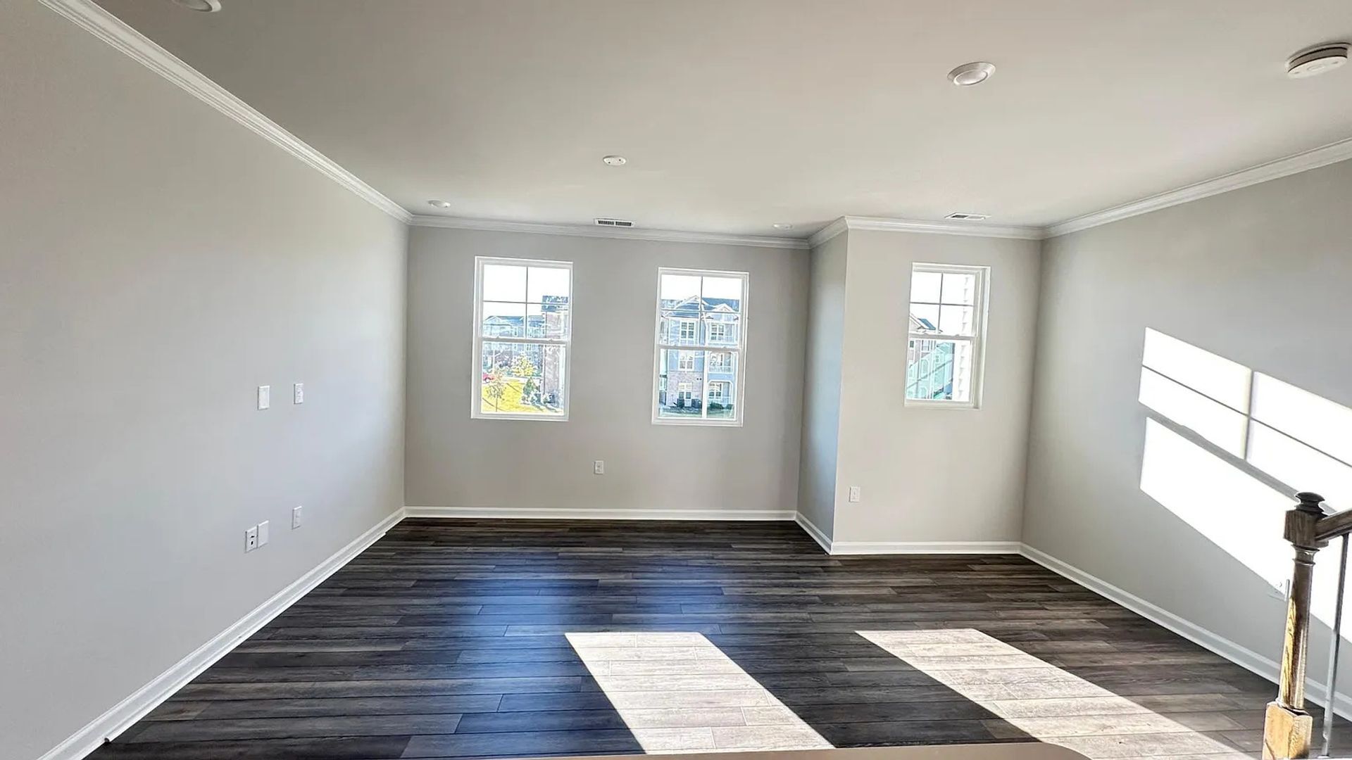 Building Photo - 2439 Kasota Ln