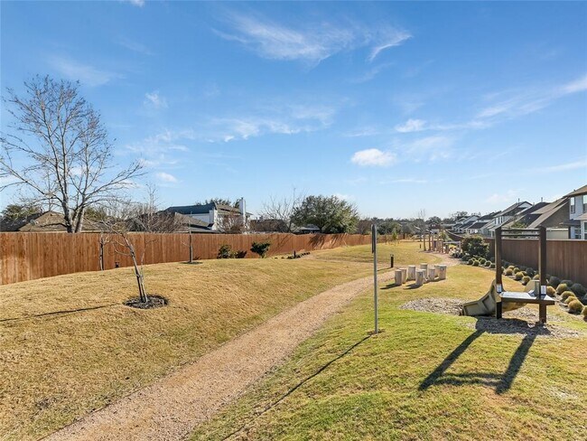 Building Photo - 5516 Rayburn Ln