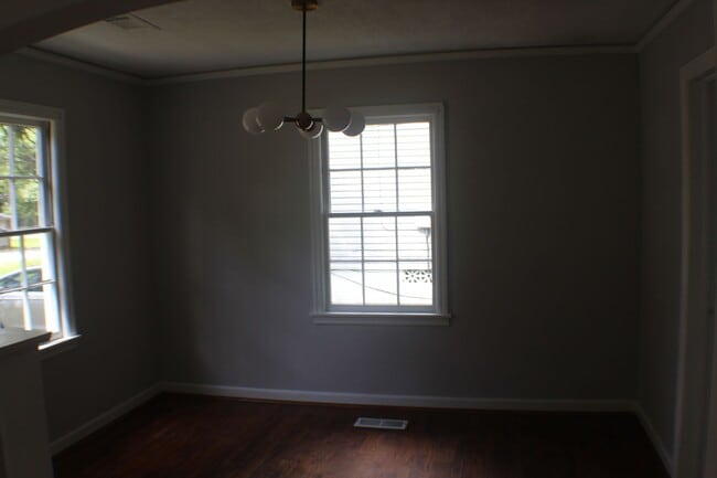 Building Photo - Your Cottage Awaits!