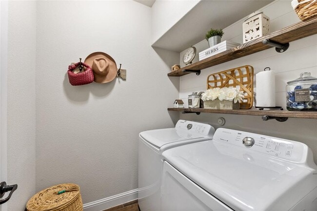 Building Photo - 5834 Casstello Dr