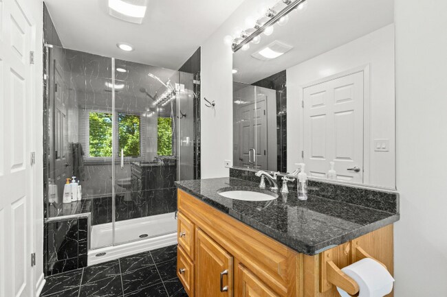 Building Photo - 3305 Old McHenry Rd