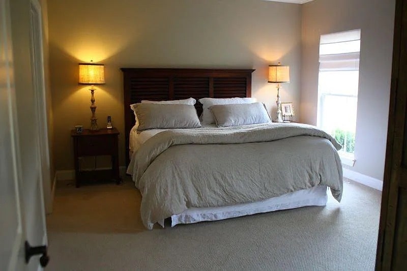 Large Master Bedroom - 1305 Westvale Dr