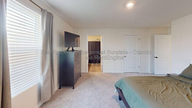 Building Photo - 2841 Rotterdam Dr