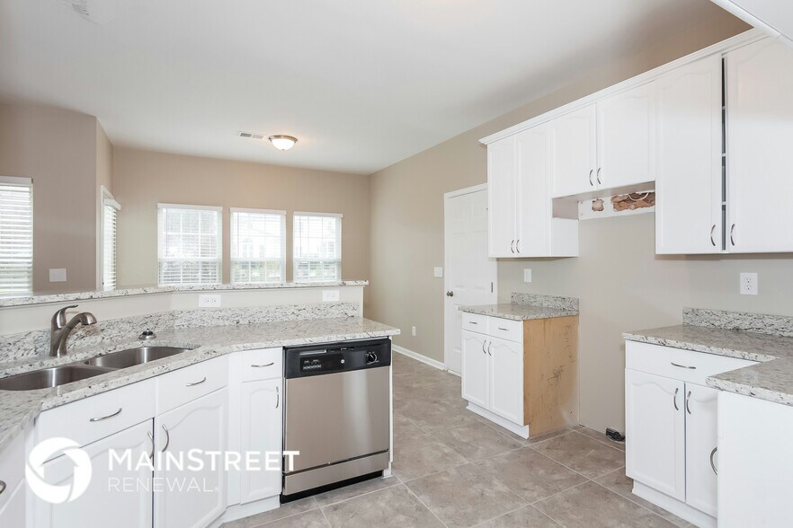 Building Photo - 6229 Chavel Ln