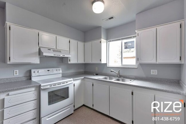 Building Photo - 537 Smelter Rd