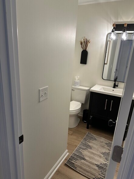 Building Photo - 931 Blackrail Ct