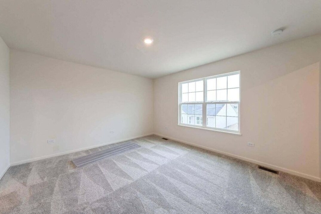 Building Photo - 1731 E 111th Pl