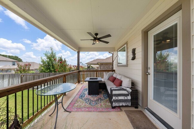 Building Photo - Stylish 3-Bed Home with Pool Access, Island Kitchen & Fenced Yard in New Braunfels