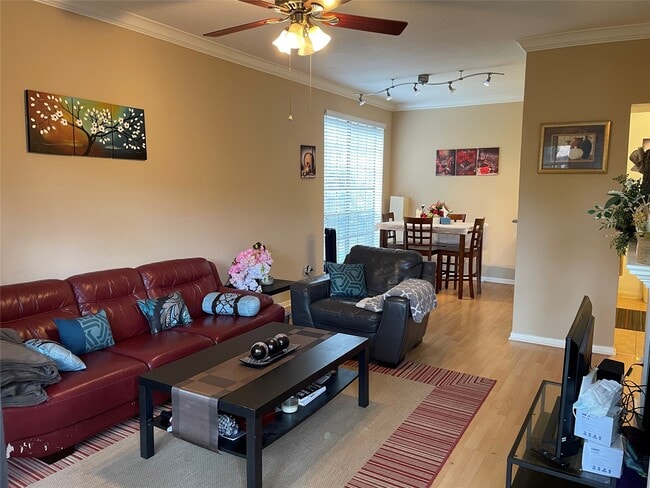 Building Photo - 8055 Cambridge St