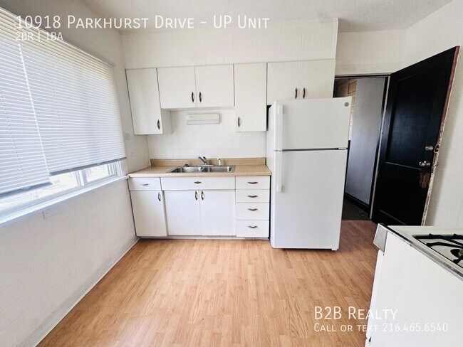 Building Photo - 10918 Parkhurst Dr
