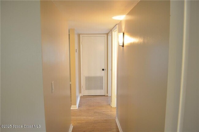 Building Photo - 1815 37th Ave