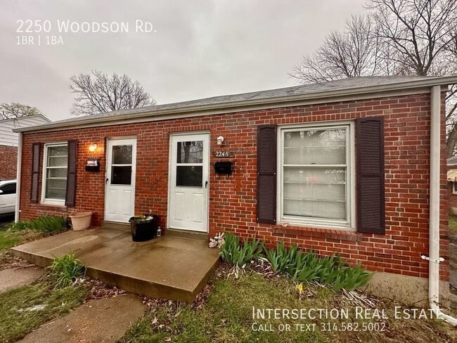 Building Photo - Renovated 1 Bed/1Bath Overland Duplex Apt ...