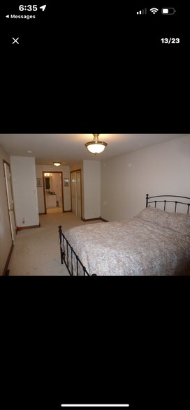 Building Photo - 390 Cambridge Dr