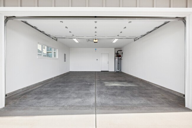 Building Photo - 22 Maiaku St