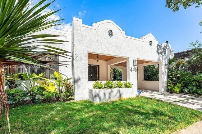 Building Photo - 445 NE 76th St