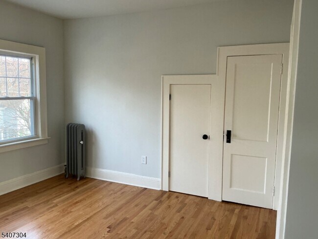 Building Photo - 176 Weequahic Ave