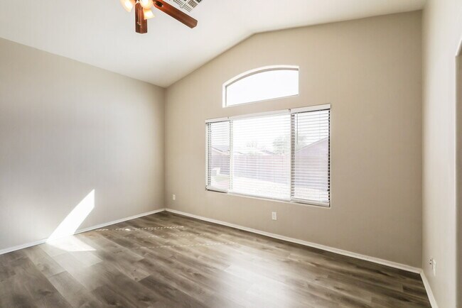 Building Photo - 5861 W Agave Bloom Ln