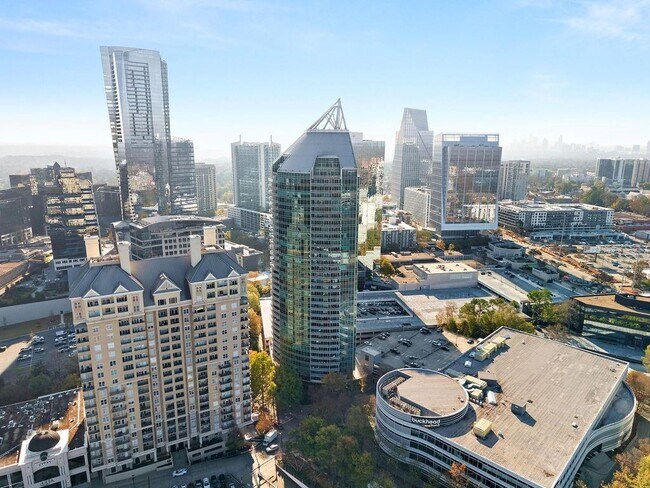 Building Photo - 3338 Peachtree Rd NE