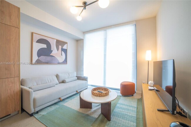 Building Photo - 11 NE 6th St