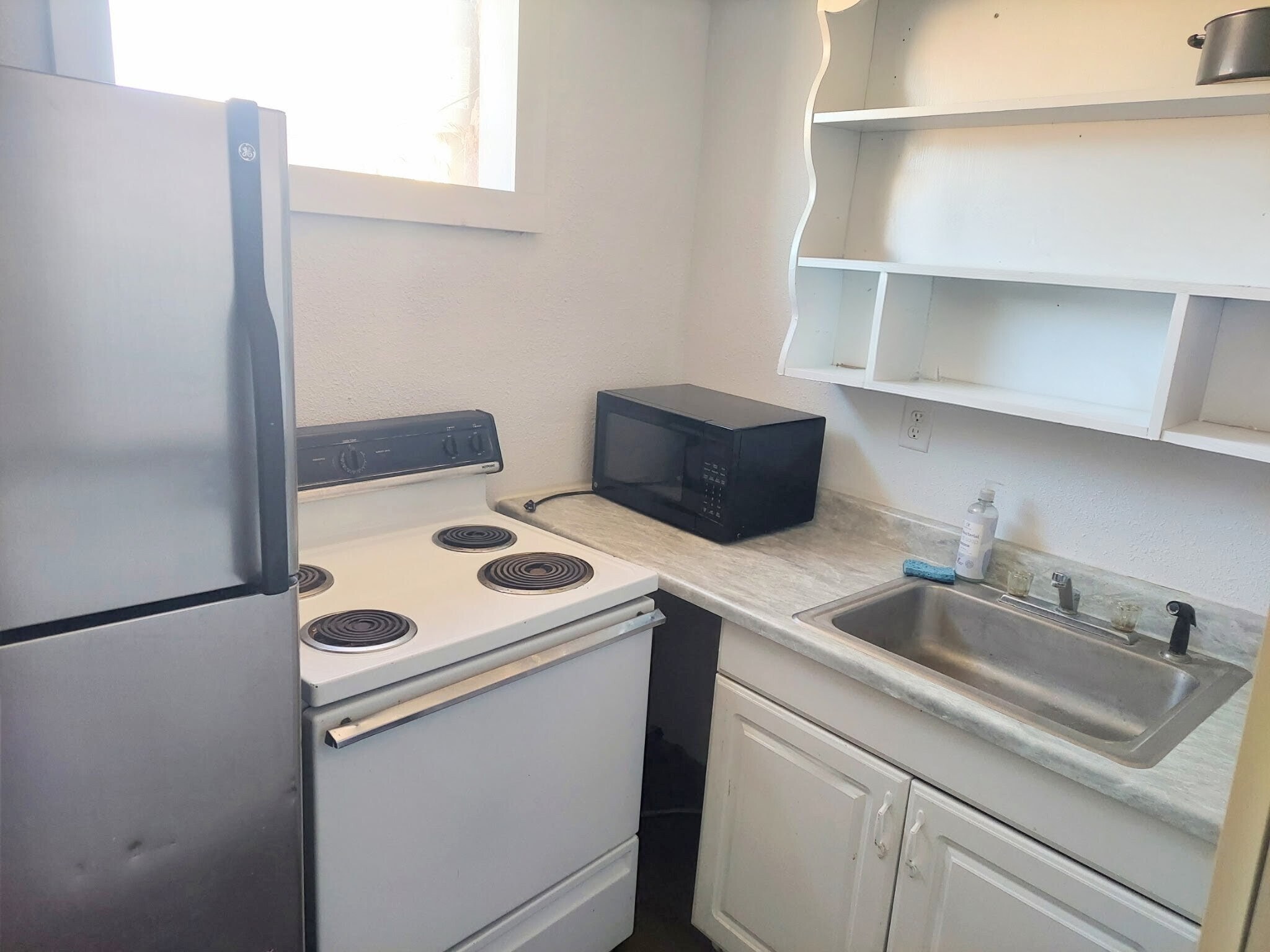 Building Photo - 410 S 100 E