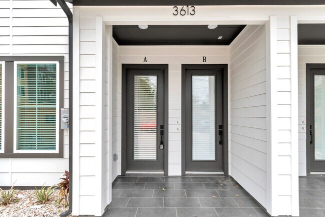 Building Photo - 3613 Rosalie St