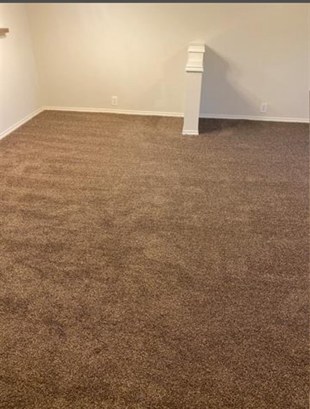 Building Photo - 2725 Hyde Park Dr