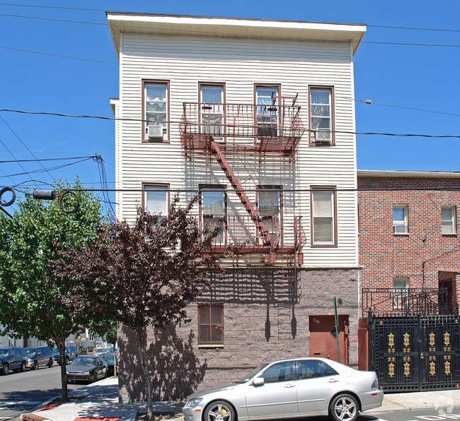 Building Photo - 601-603 BERGENLINE AVE