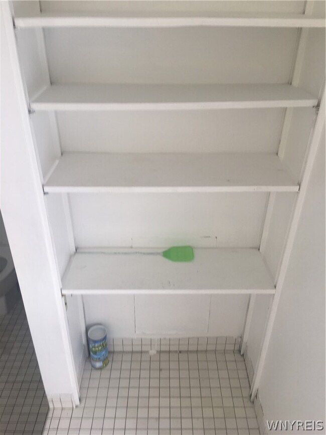 Building Photo - 419 Richmond Ave