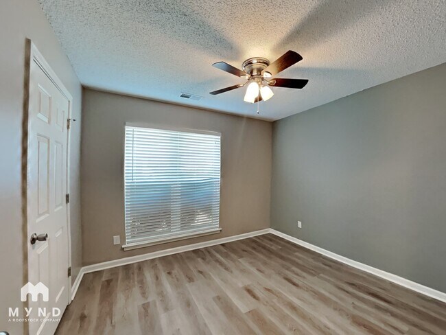 Building Photo - 1234 Grange Way Dr