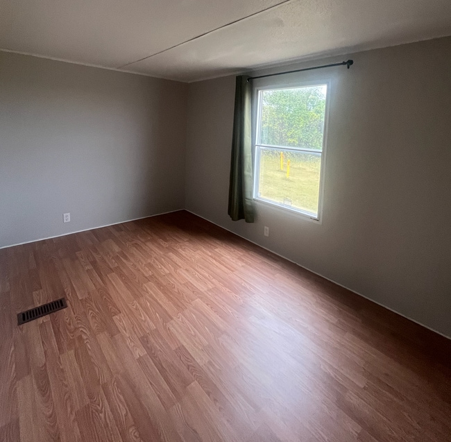 Building Photo - 159 Gas Plant Rd