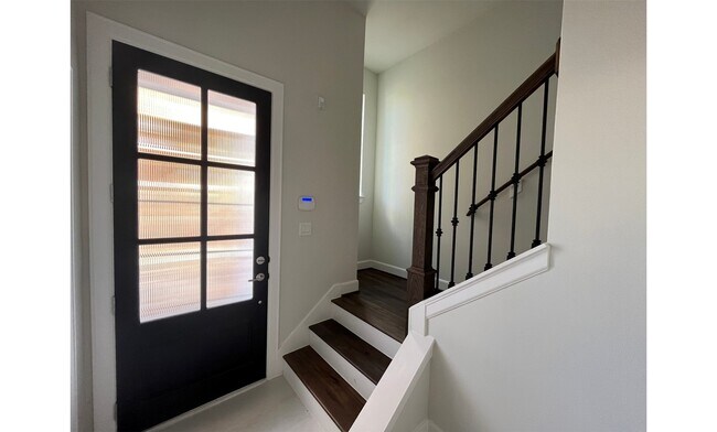 Building Photo - 2802 Grand Fountains Dr