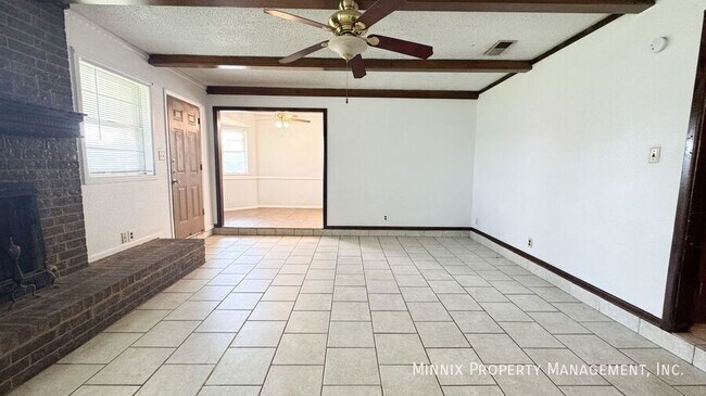 Building Photo - 5603 Amherst St