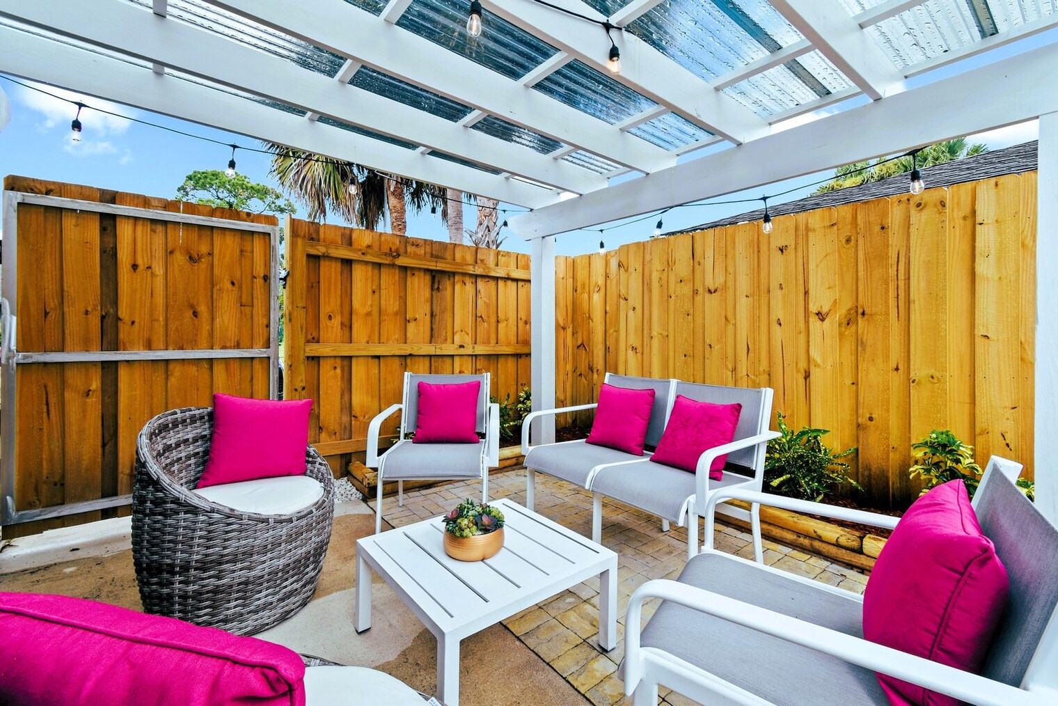 Building Photo - 9130 E Highland Pines Blvd