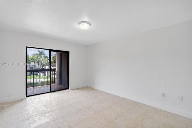 Building Photo - 13255 SW 88th Ln