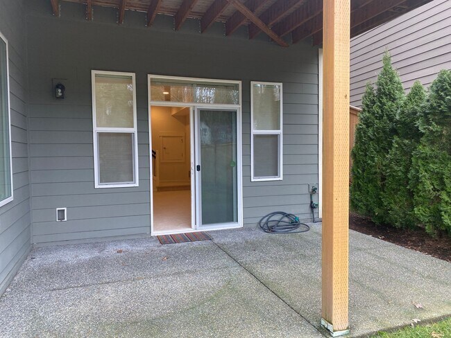 Building Photo - 4 Bedroom Home in the Heart of Sammamish! ...