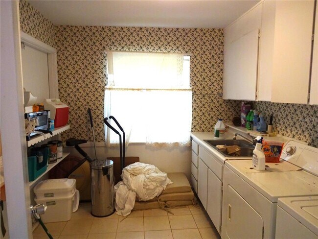Building Photo - 1408 Nashua Cir