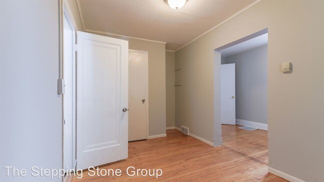 Building Photo - 2307 University Ave NE