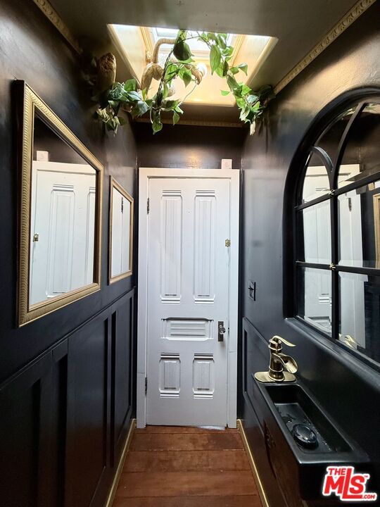 Building Photo - 370 Main St