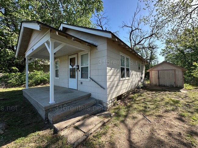 Building Photo - $795 - 1 bed 1 bath - Single Family Home