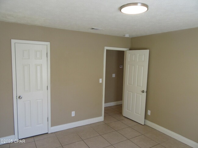 Building Photo - 1410 New York Ave