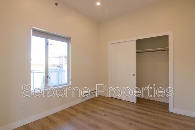 Building Photo - 1401 Jackson St